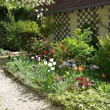 Le Clos Fleuri Bed & Breakfast Giverny Bagian luar foto